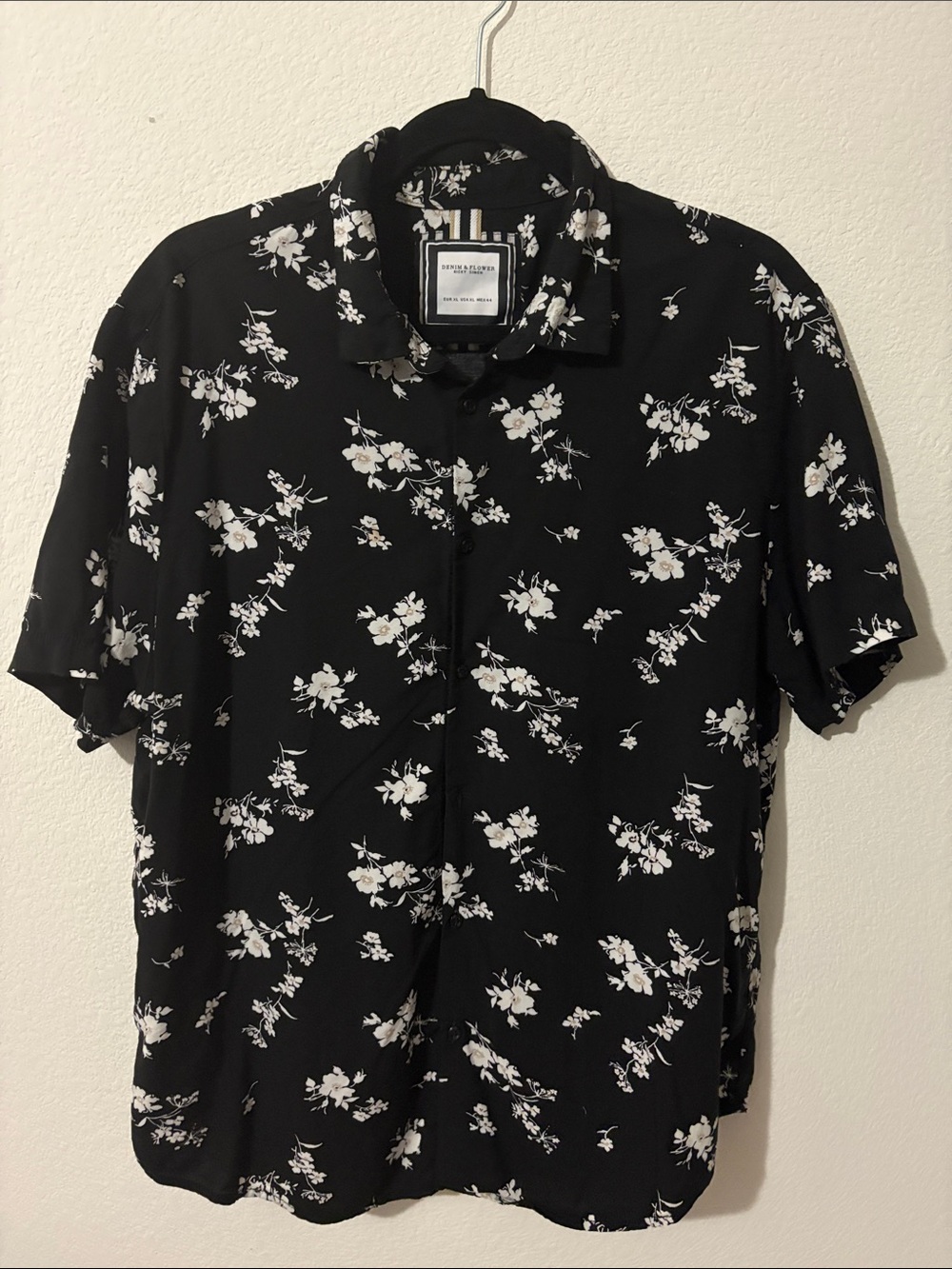 Denim & Flower Ricky Singh XL short sleeves floral black shirt 
Made in India